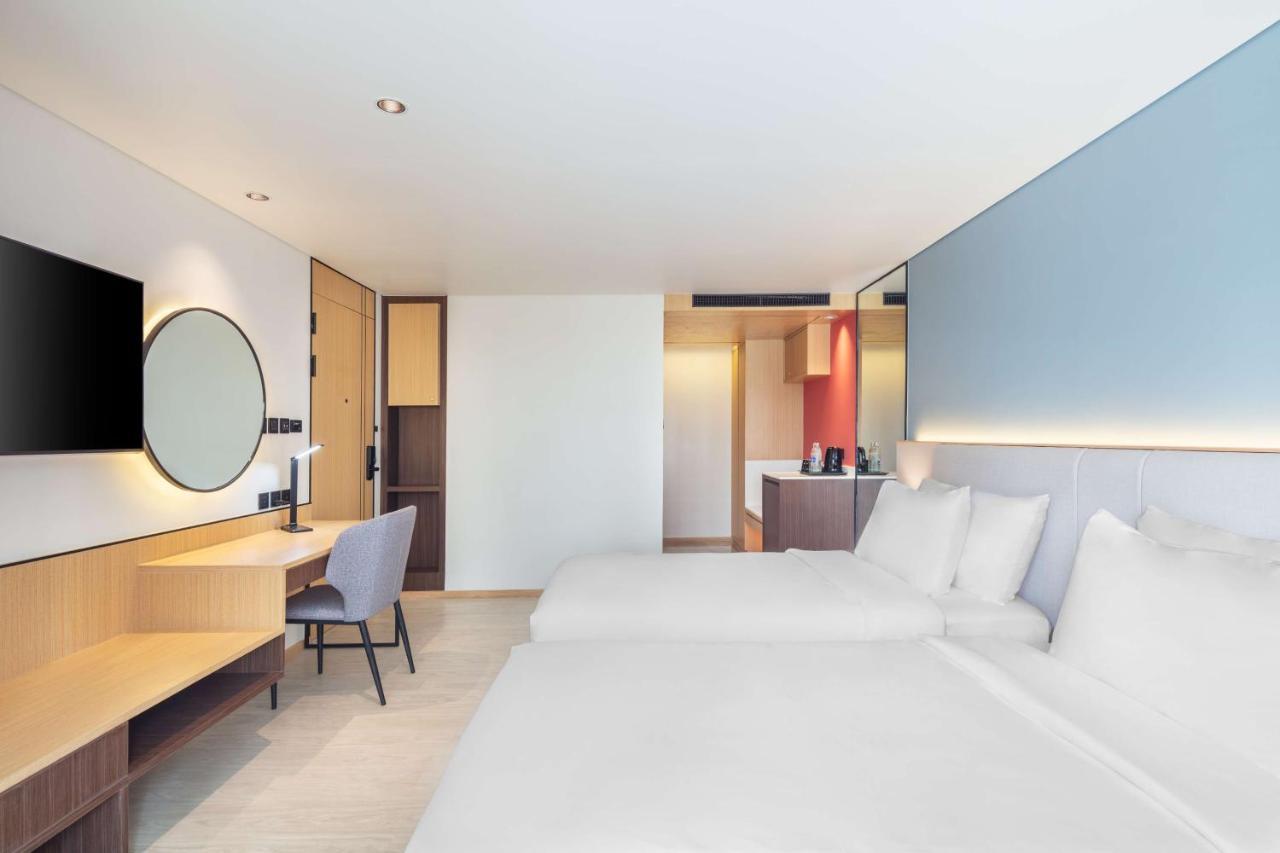 Best Western Click Sathorn 11 Banguecoque Exterior foto