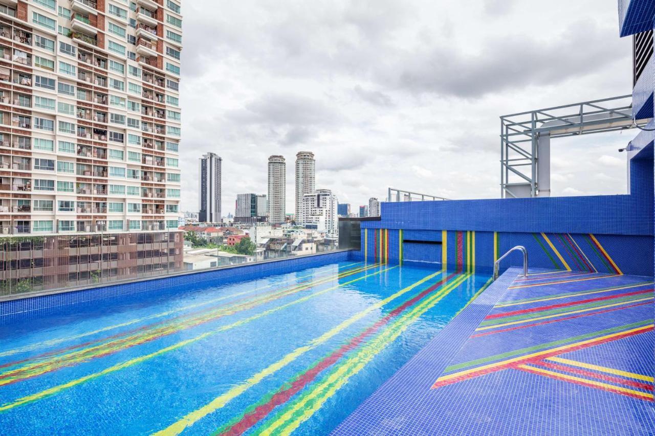 Best Western Click Sathorn 11 Banguecoque Exterior foto