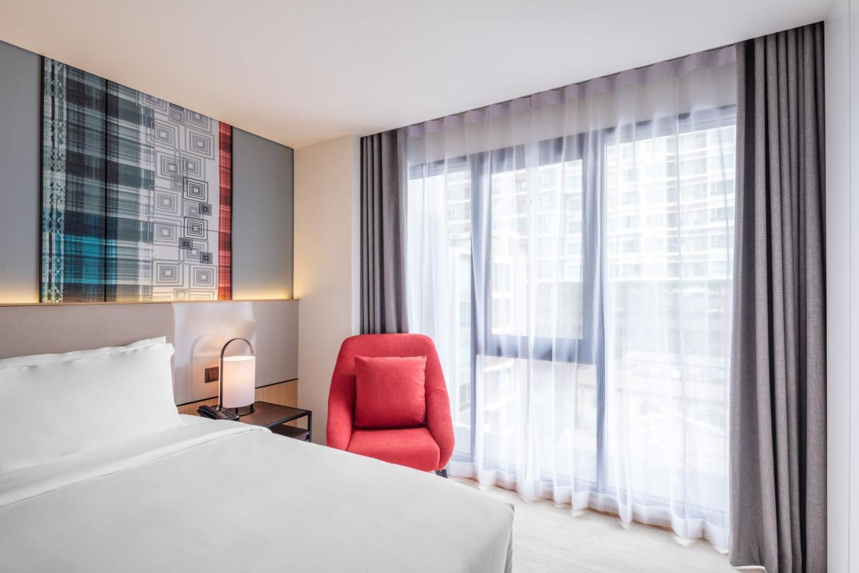 Best Western Click Sathorn 11 Banguecoque Exterior foto