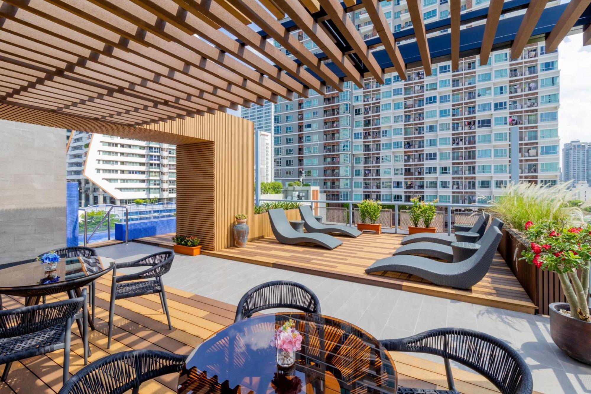Best Western Click Sathorn 11 Banguecoque Exterior foto